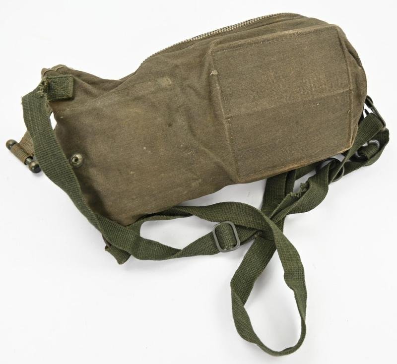 German LW FSJ Gasmask Bag with Gasmask 'edb' — image 20