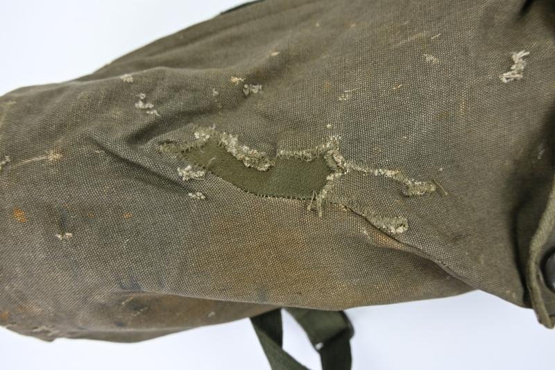 German LW FSJ Gasmask Bag with Gasmask 'edb' — image 5