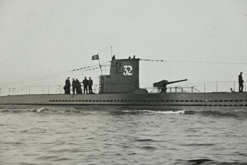 Allied Press Photo U-Boat U-32 — image 2