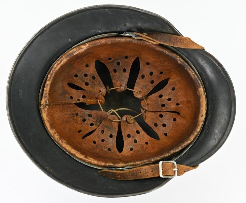 German LW M35 DD Helmet SE68 — image 10