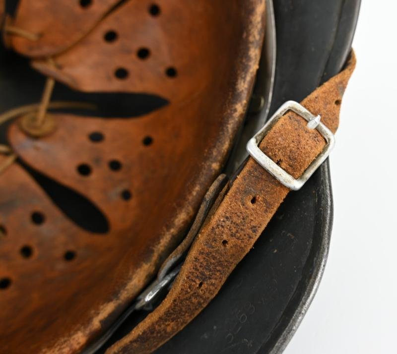 German LW M35 DD Helmet SE68 — image 11