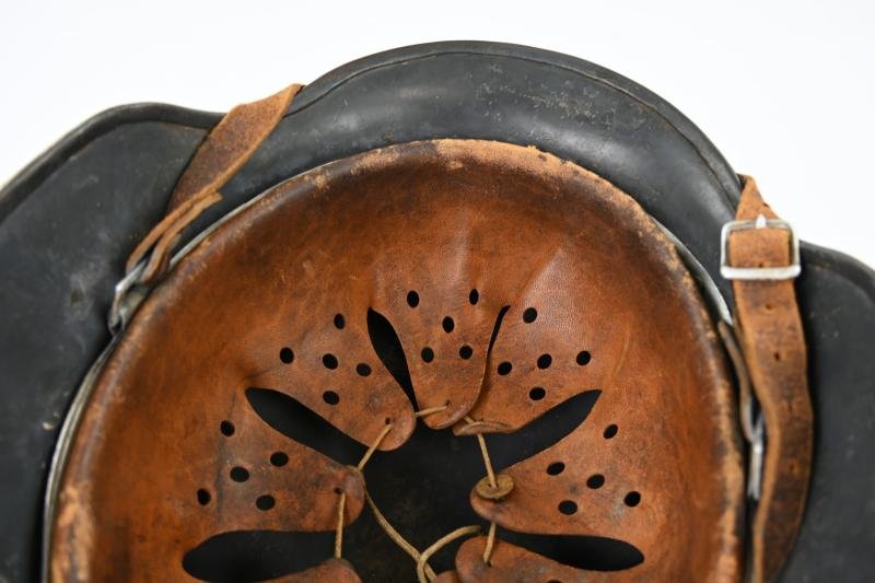 German LW M35 DD Helmet SE68 — image 16