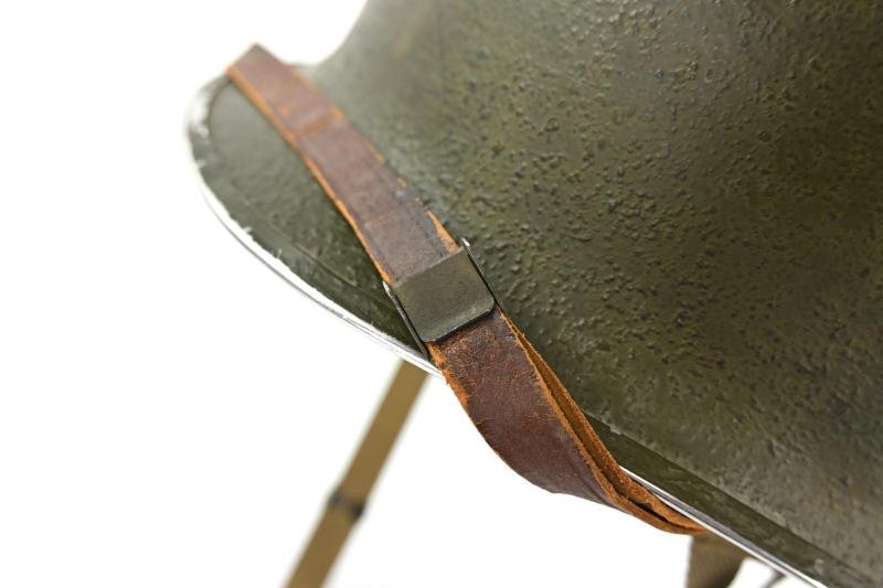 US WW2 M1 Fixed Bale Original Paratrooper Helmet — image 4
