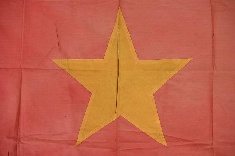 US Vietnam War NVA Flag — image 2