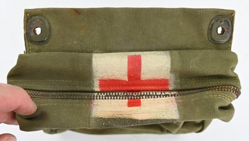USAAF WW2 Medical Department FIrst Aid Pouch with Red Cross marking — image 3