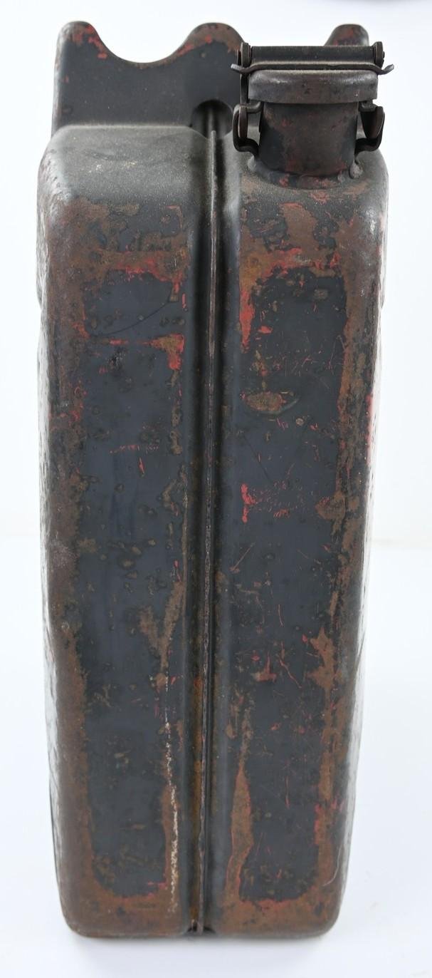 German WH 20 Liter Gasoline Jerrycan 1940 — image 2