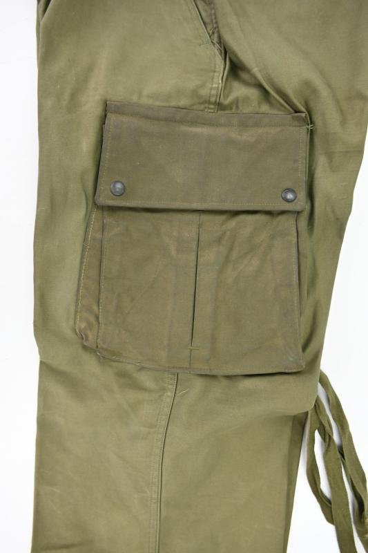 US WW2 M-1943 Airborne Paratrooper Trousers — image 4