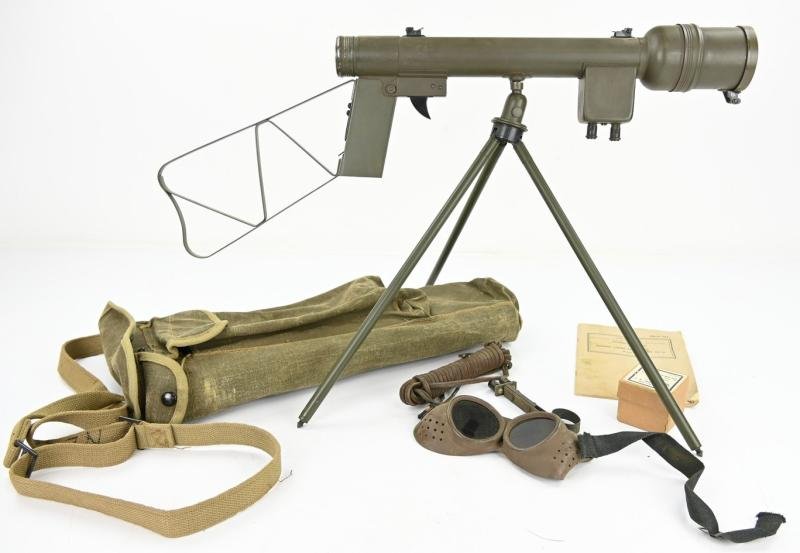 US WW2 Pathfinder M-227 Signal Lamp — image 11