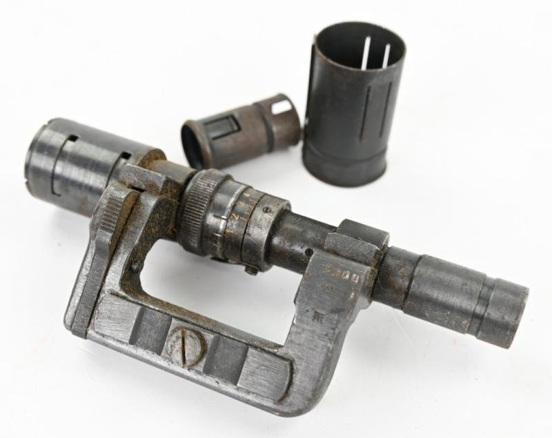 German WH K.98k-Zf.41 Sniper Scope in Carrying Case — image 8