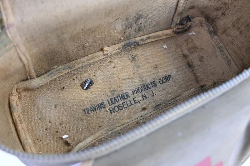 US WW2 Medical Department First Aid Pouch with Red Cross marking — image 6