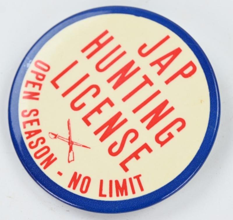 US WW2 Button 'Jap Hunting License' — image 2