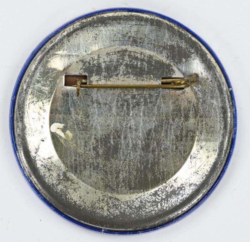 US WW2 Button 'Jap Hunting License' — image 3