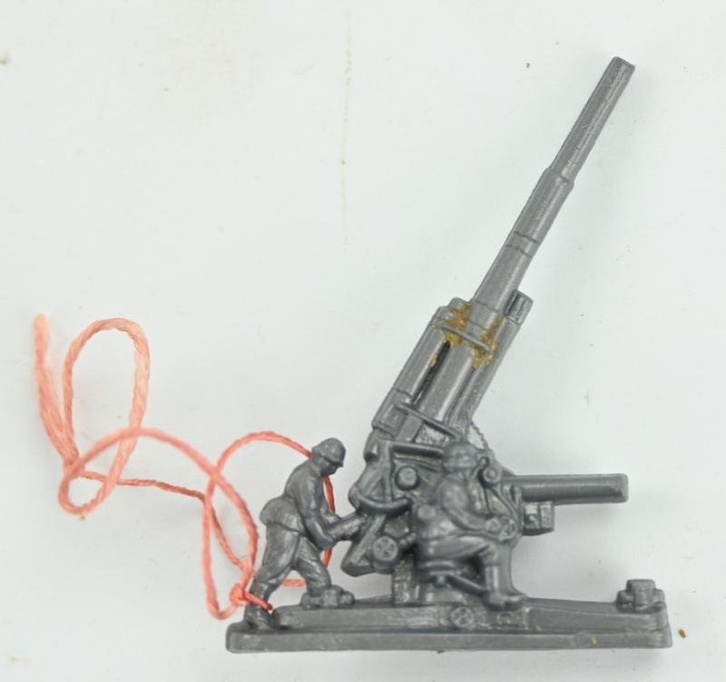 German WHW Plastic Figure 'Flak' — image 2