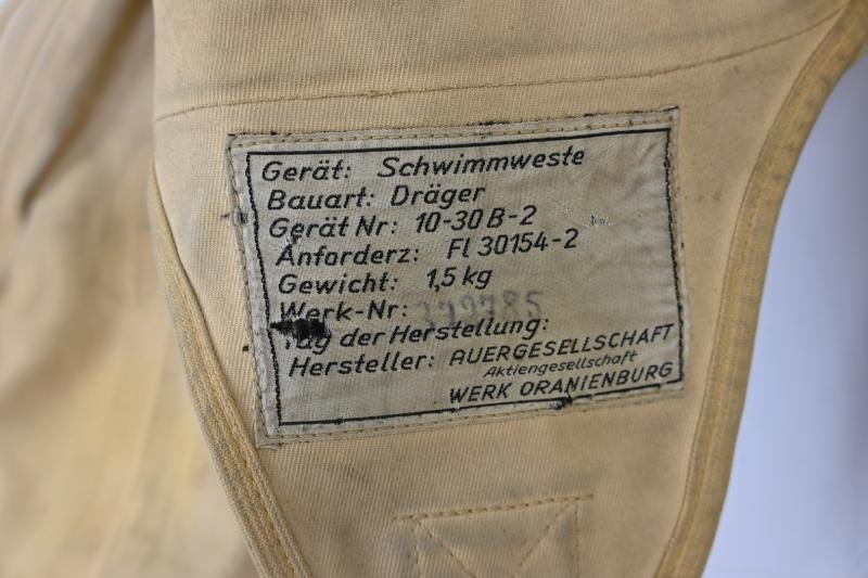 German LW Schwimmweste 10-30 B-2 — image 10
