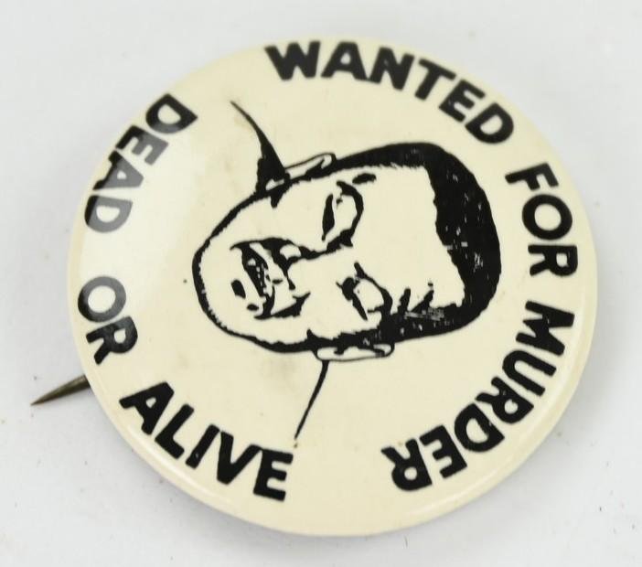 US WW2 Button 'Wanted for Murder' — image 4