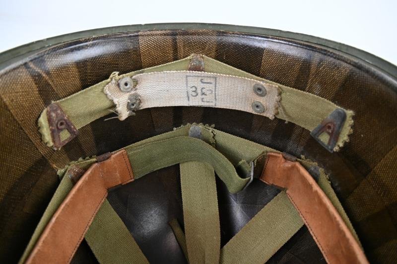 US WW2 M1 Fixed Bale Combat Helmet — image 9
