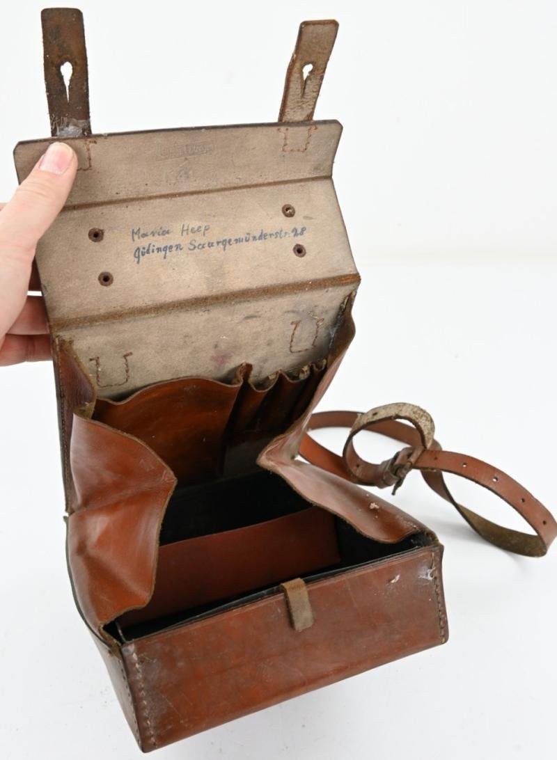 German DRK Medic Pouch with Carrying Strap — image 2