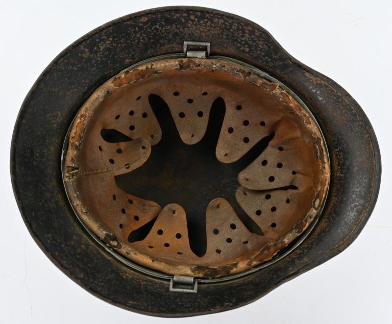 German LW M35 Camouflaged Combat Helmet — image 8