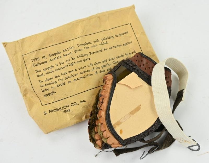 US WW2 Dust Goggles in Pouch — image 2