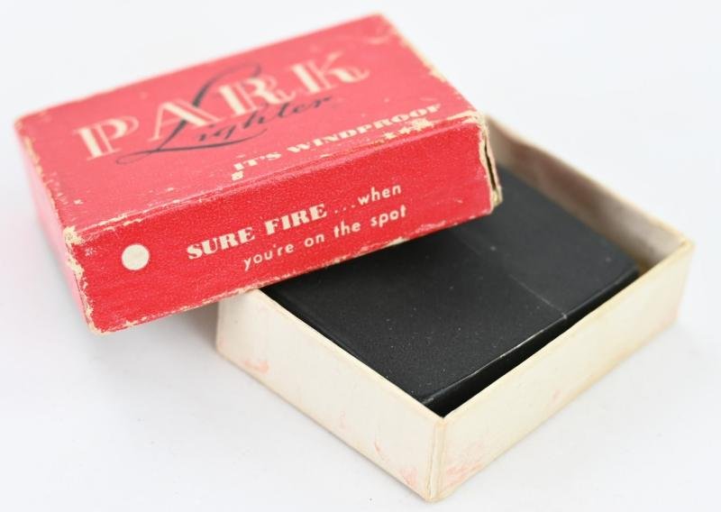 US WW2 Cigaret Lighter with original Case — image 4