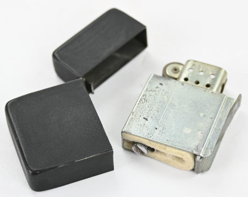 US WW2 Cigaret Lighter with original Case — image 6