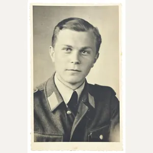 German LW EM Portrait Picture