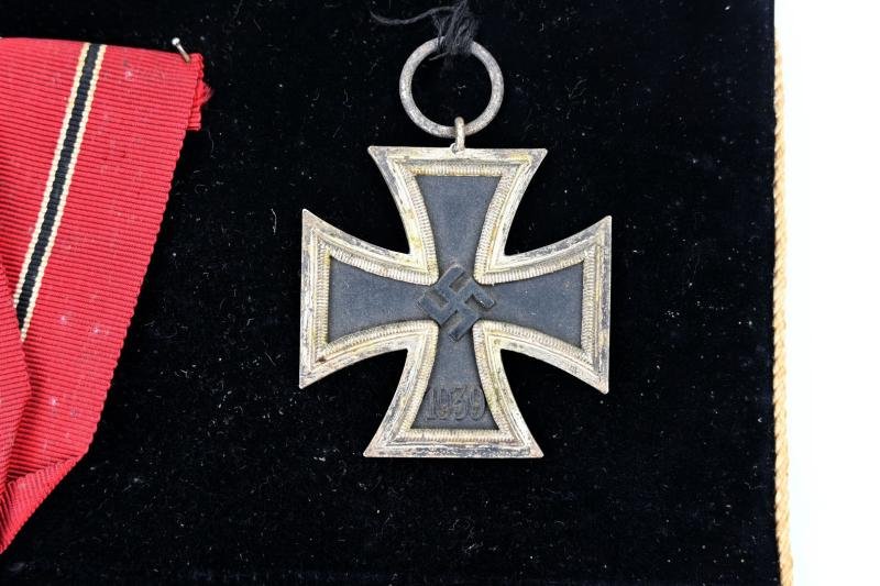 German WH/SS Funeral Award Pillow — image 2