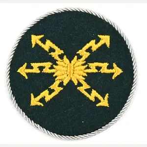 German WH Senior Radio Operator/ Signals Trade Badge