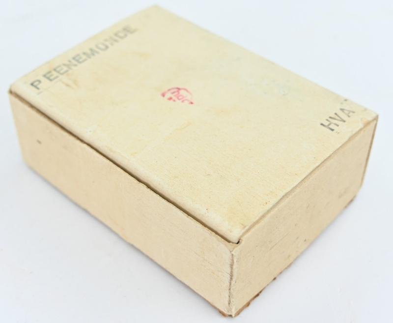 German Luftwaffe Airplane Gun Fuse Boxes Set — image 2