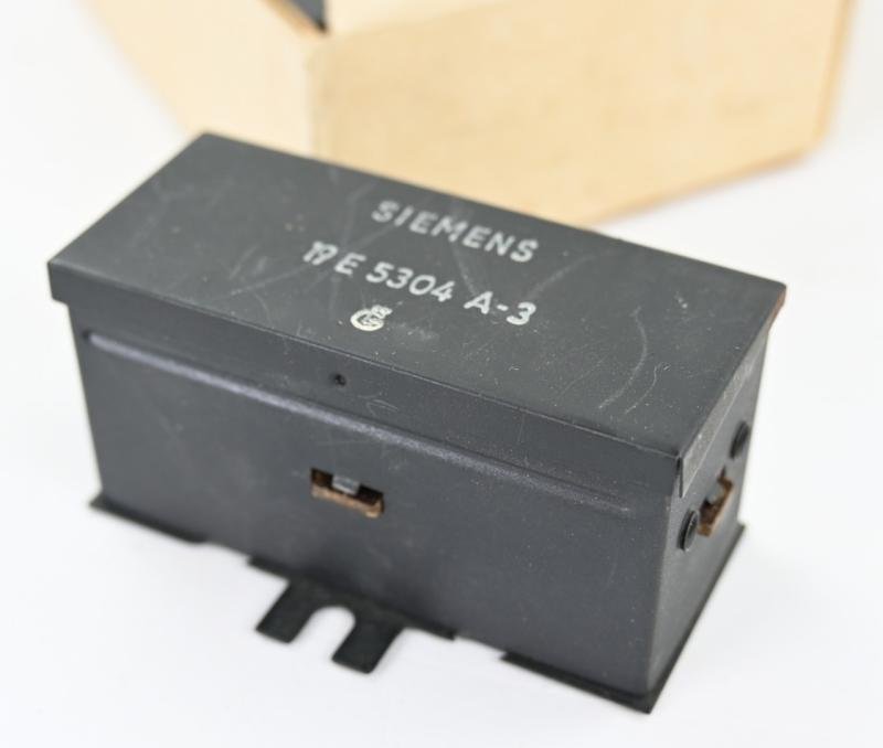 German Luftwaffe Airplane Gun Fuse Boxes Set — image 6