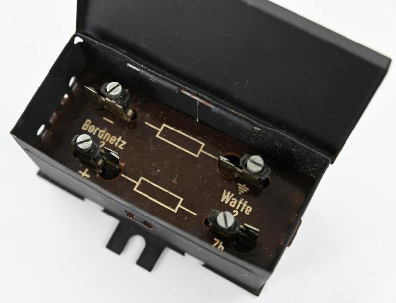 German Luftwaffe Airplane Gun Fuse Boxes Set — image 7