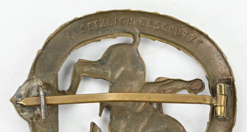 German WH Reiterabzeichen in Bronze — image 4