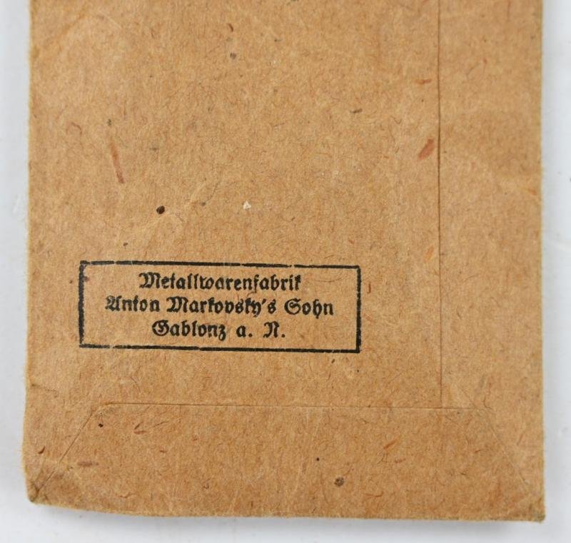 German WH Westwall Medal with pouch — image 4