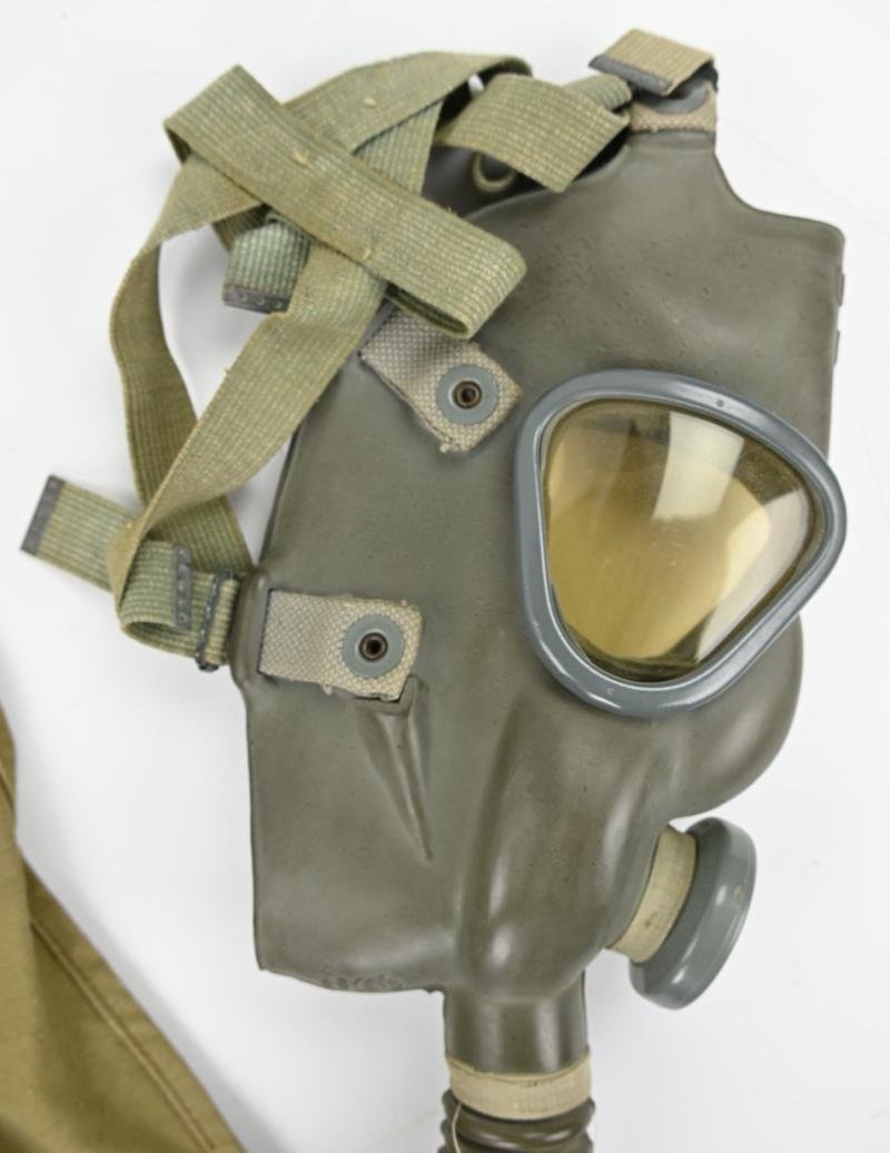 US WW2 MIVA 1 Army Service Gasmask in Carrying Pouch — image 8