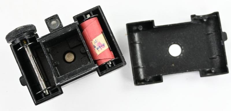 German Third Reich Period Sida Small Pocket Camera in Pouch — image 4