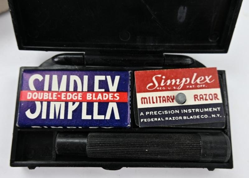 US WW2 Enlisted Men 'Simplex' Safety Razor in case — image 6