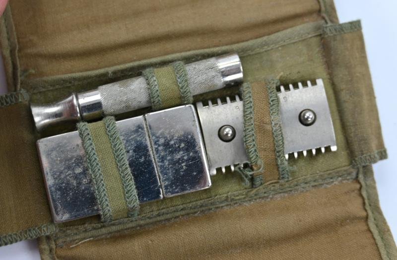 US WW2 Named Gilette Shaving Set — image 4