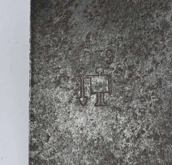 German WH Entrenching Tool 1939 — image 4