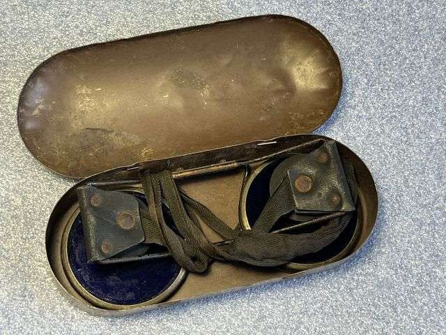 117) Excellent Original WW2 ARP Evertrusty Incendiary Fire Fighting Goggles & Tin — image 15
