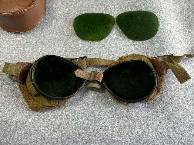 22) Good Original WW2 US Army Ski & Mountain Troops Goggles & Issue Case — image 10