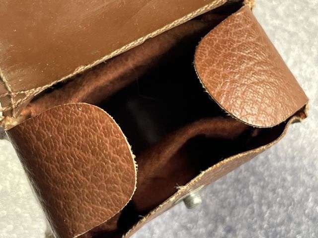 22) Good Original WW2 US Army Ski & Mountain Troops Goggles & Issue Case — image 3