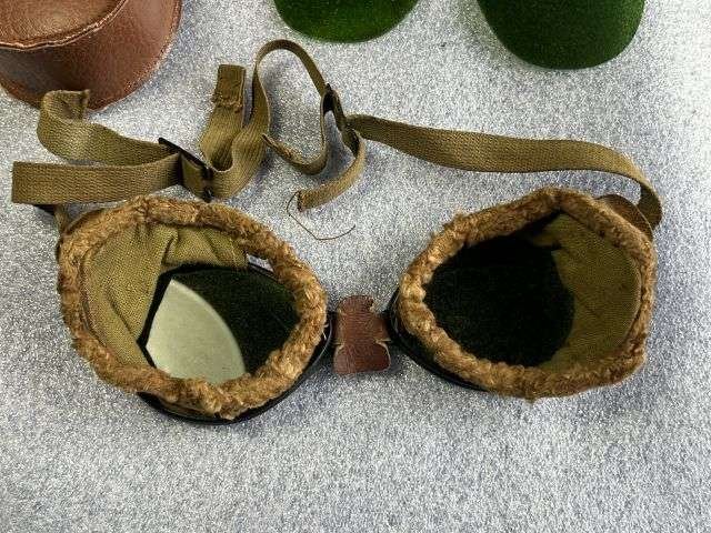 22) Good Original WW2 US Army Ski & Mountain Troops Goggles & Issue Case — image 9