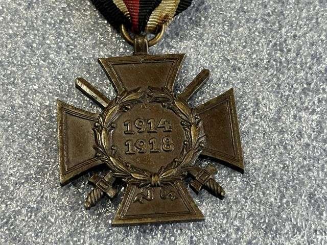 25) Excellent Original WW1 German Hindenburg Cross of Honour Medal — image 5