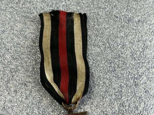 25) Excellent Original WW1 German Hindenburg Cross of Honour Medal — image 6