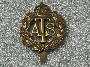 98) Good Original WW2 Auxiliary Territorial Service ATS Cap Badge