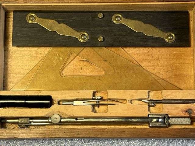 111) Very Nice WW2 British Army Instruments, Drawing, Common T.P. VC 5820 Wooden Case & Contents — image 2