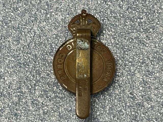 89) Good Original WW2 British Army Catering Corps Cap Badge — image 3