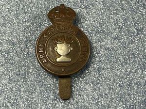 89) Good Original WW2 British Army Catering Corps Cap Badge