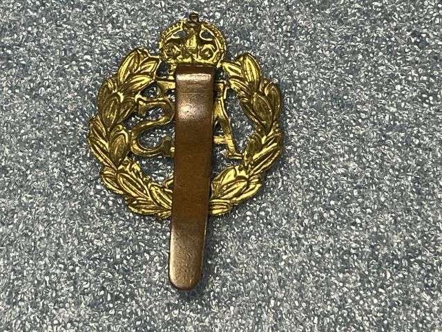 94) Excellent Original WW2 Auxiliary Territorial Service ATS Cap Badge — image 2