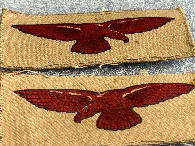 60) Excellent Original WW2 RAF Tropical Issue Printed Albatross Shoulder Badge Pair. Red on Khaki — image 3